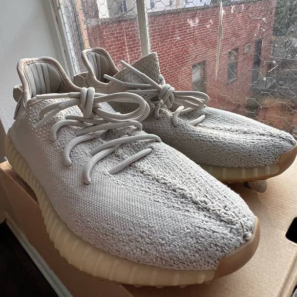 Adidas Yeezy boost 350 V2 Sesame’s - Picture 4 of 8